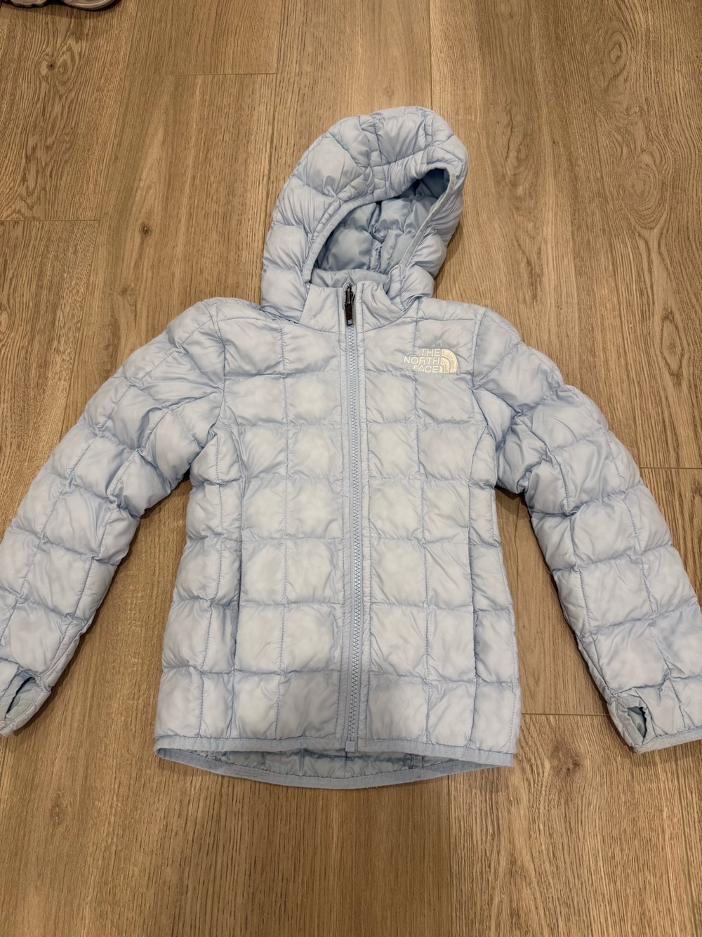 The North Face ThermoBall Hooded Jacket Kids light blue puffer